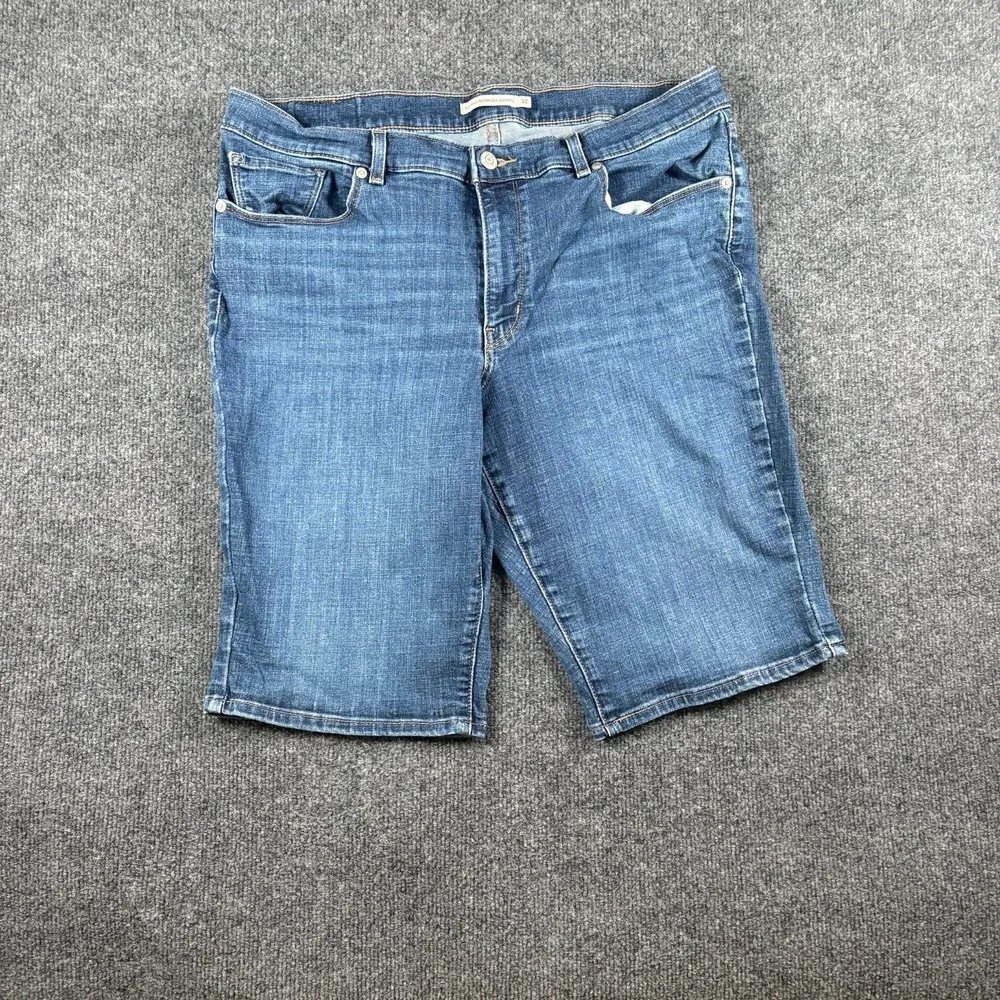 Levi's Bermuda Shorts Womens 32 Blue Denim Cotton Stretch Classic Fit 5 Pockets